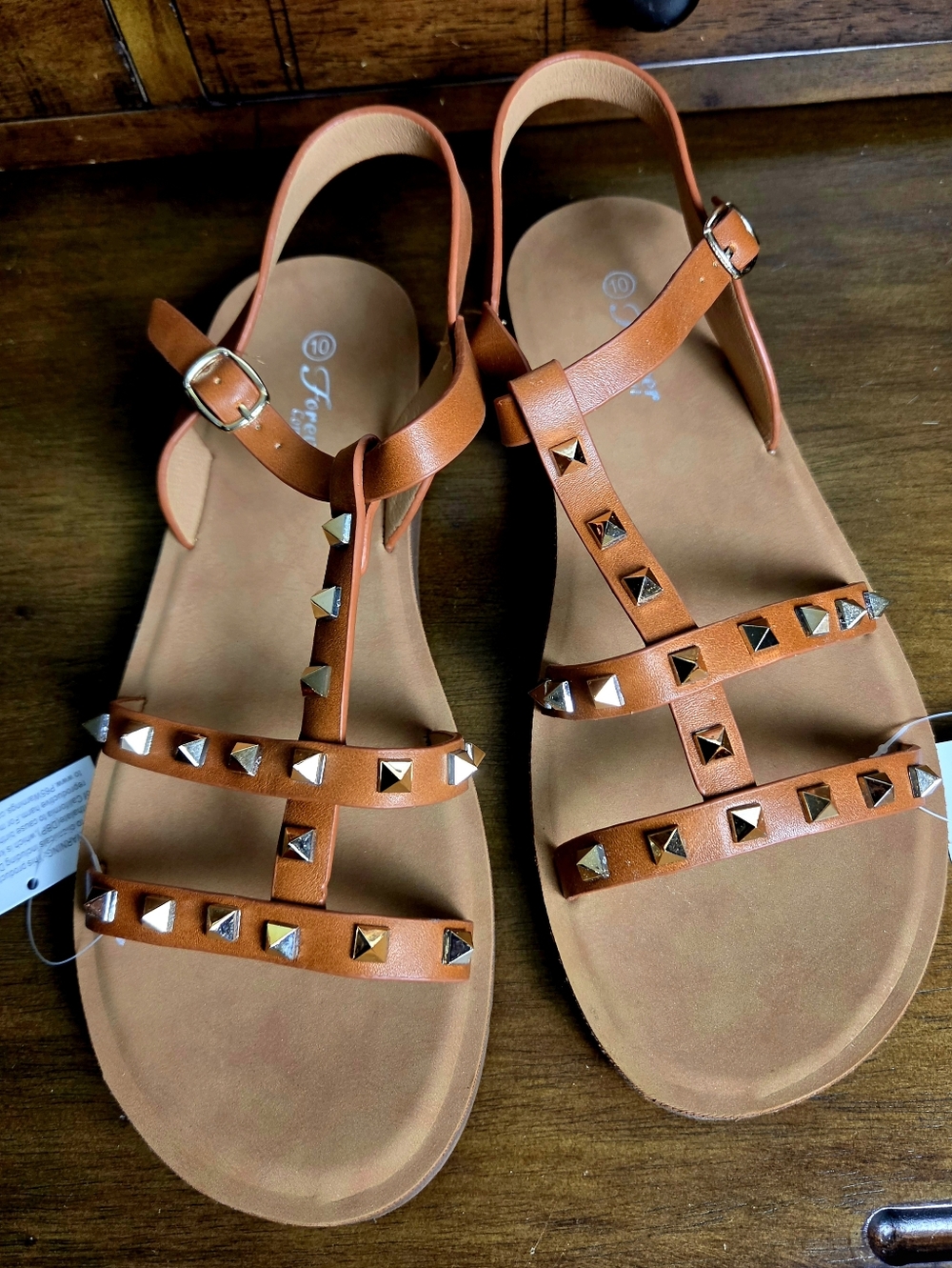 Forever 21 Tan Rebound-Gold Stud T-Strap Sandals, Size 10, NIB - Picture 5 of 6